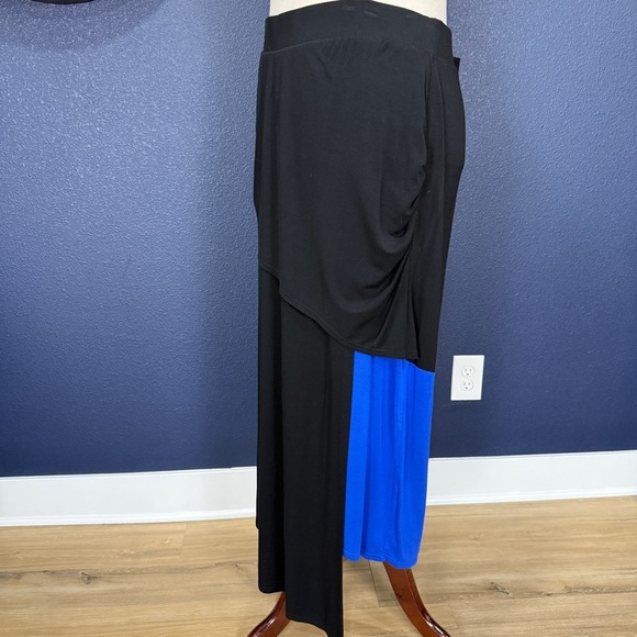 Lane Bryant Colorblock Asymmetrical Black and Blue Maxi Skirt Size 22/24 - Picture 2 of 6